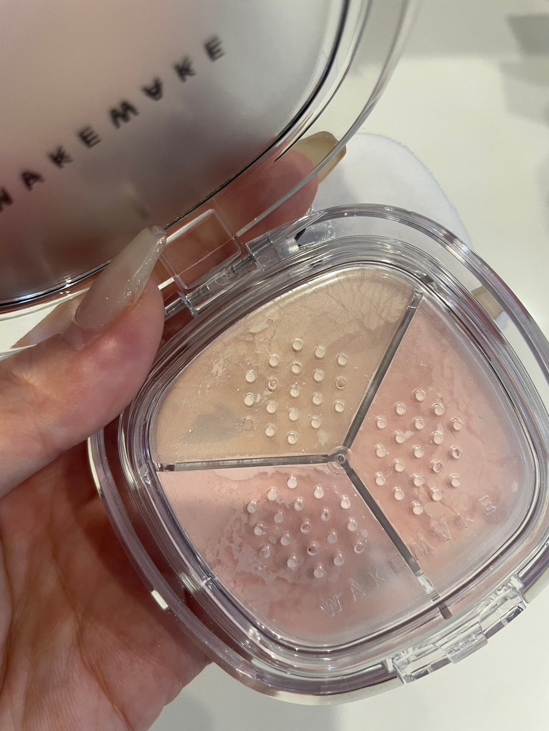 KEIKO on LIPS 「WAKEMAKE(ウェイクメイク)『ステイフィクサーマルチカラ..」(2枚目)