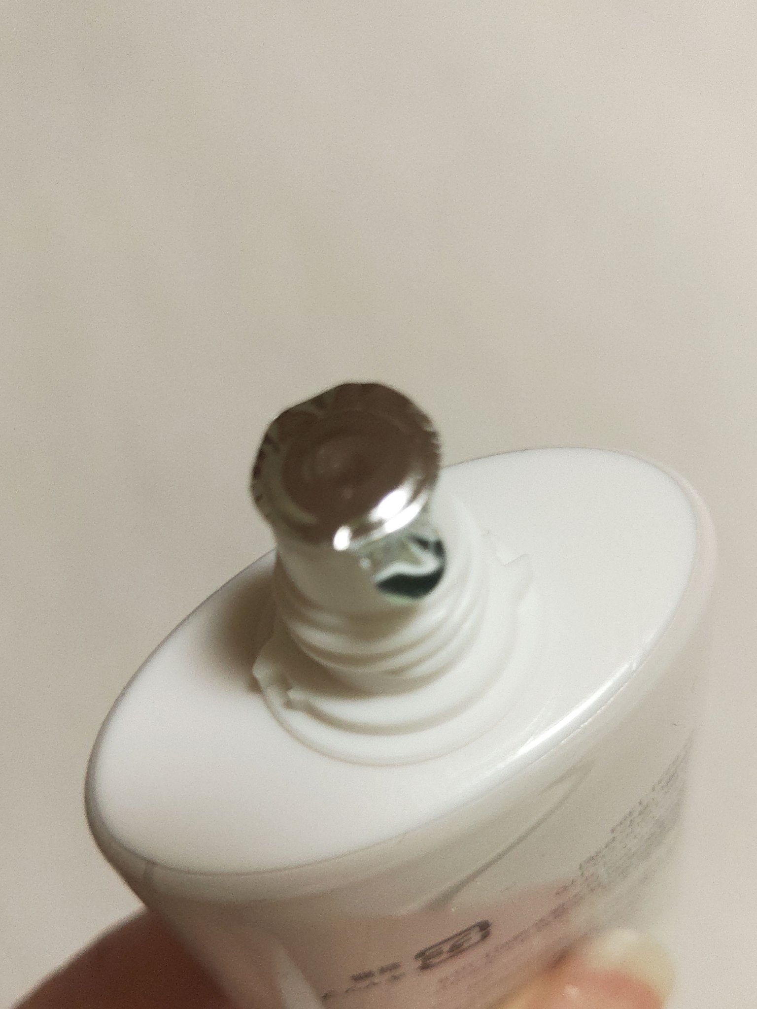 ウォータフルトーンアップサンクリーム/ダルバ/日焼け止めクリームを使ったクチコミ（2枚目）