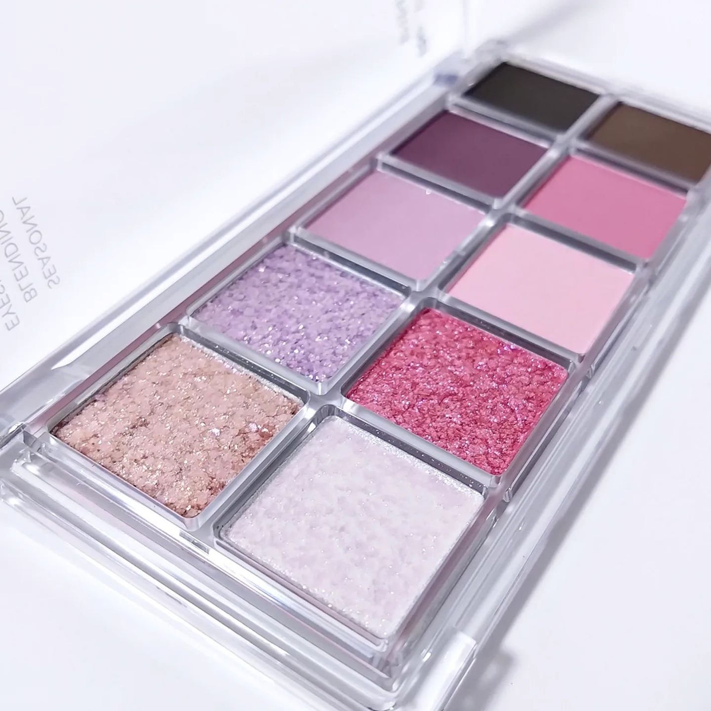 シーズナルブレンディングアイシャドウパレット/Peach C/アイシャドウパレットを使ったクチコミ(2枚目)