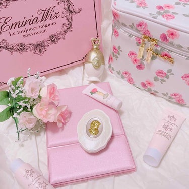 💗LADUREE💗

練りチークに
重ねるようにかった
プレストチーク💕

甘い香りに癒されます！

付属の筆も柔らかく使いやすいです！
すこし、色づきが淡い目なので
単色だと薄いかな？🤔🧡