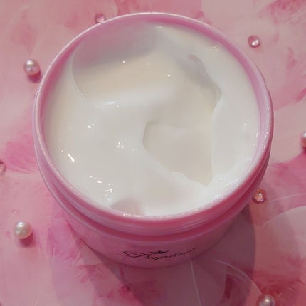 デュプレール Wセラミド 馬油クリームのクチコミ「ハリ肌、ピン❗
ふっくら保湿 美容成分たっぷりの
クリームが浸透❗
もっちりとハリのある潤い肌.....」(2枚目)