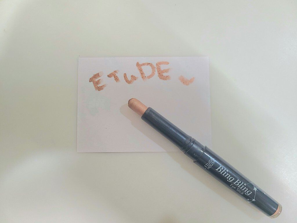 キラキラ アイシャドウ PK004/ETUDE/スティックアイシャドウを使ったクチコミ（1枚目）