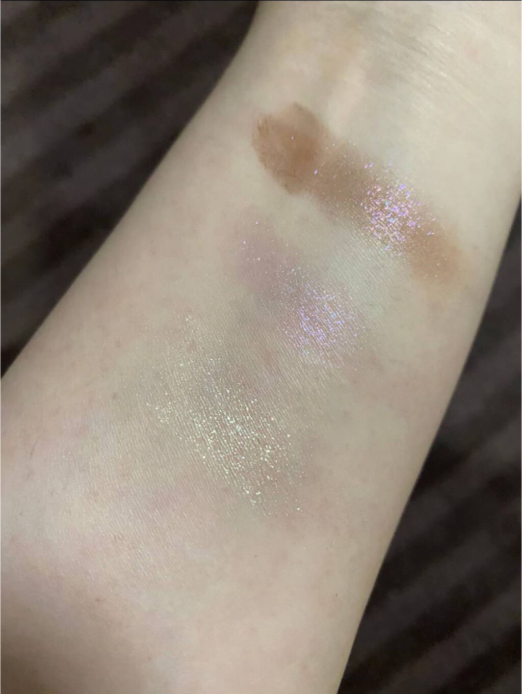 りう on LIPS 「ENBANTOKYOのマルチグリッターカラーを購入しました✨0..」(3枚目)