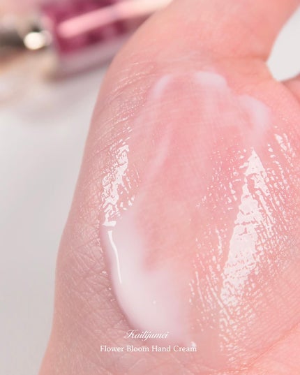 フラワーリップ 日本限定ピンクゴールドモデル/Kailijumei/口紅を使ったクチコミ(8枚目)