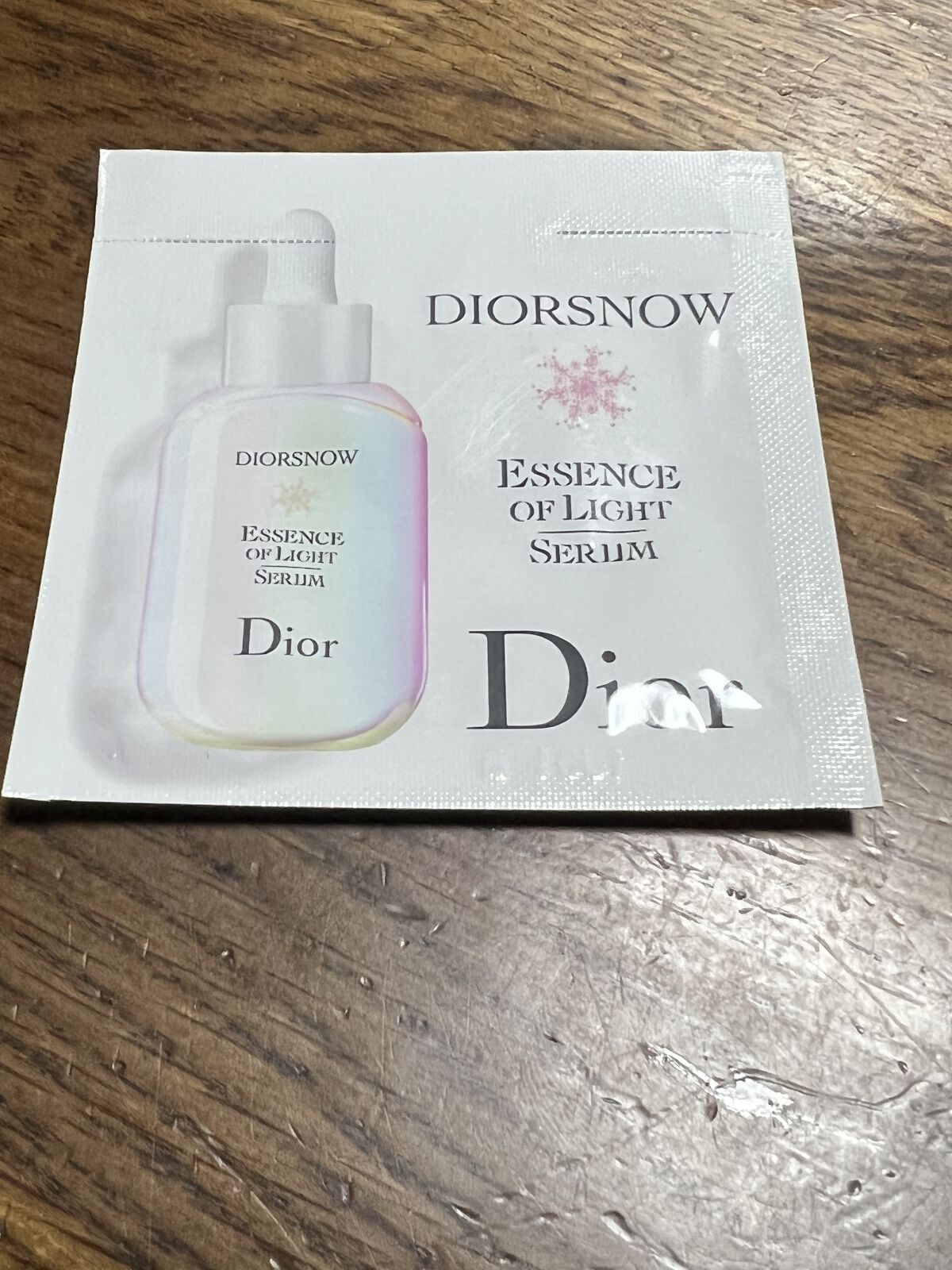 【旧】スノー アルティメット エッセンス オブ ライト/Dior/美容液を使ったクチコミ（1枚目）