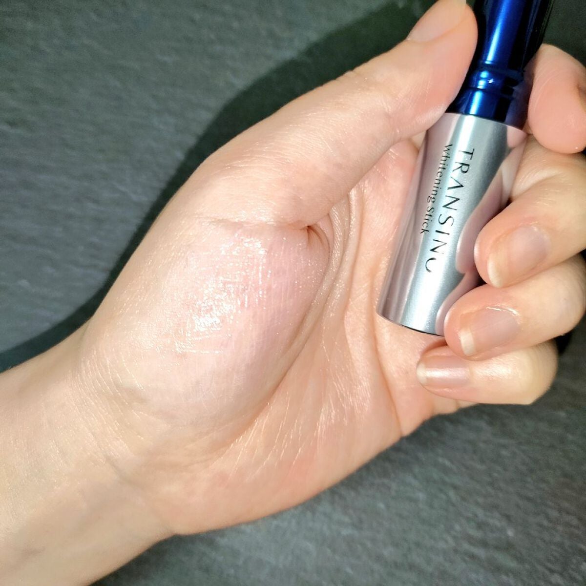 薬用ホワイトニングスティック/トランシーノ/美容液を使ったクチコミ(3枚目)