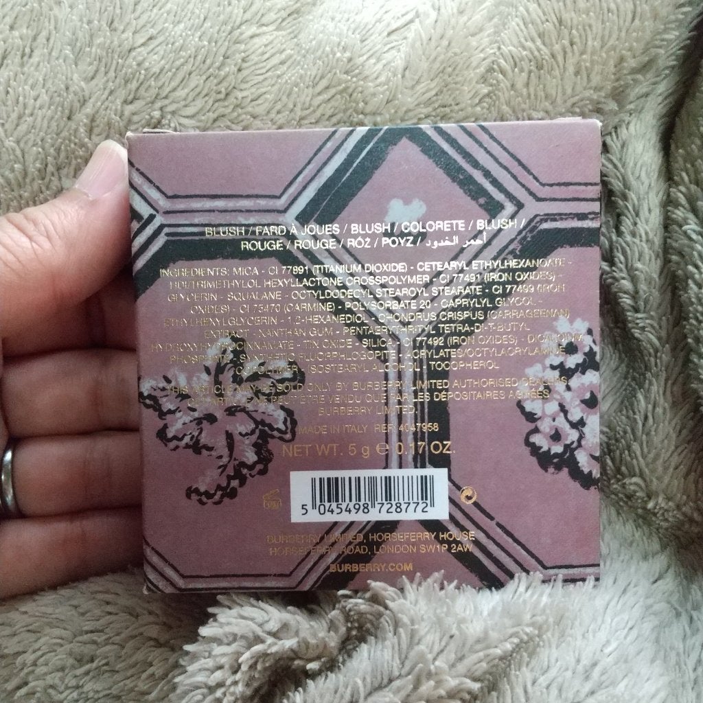 ブラッシュパレット/Burberry Beauty/パウダーチークを使ったクチコミ(2枚目)