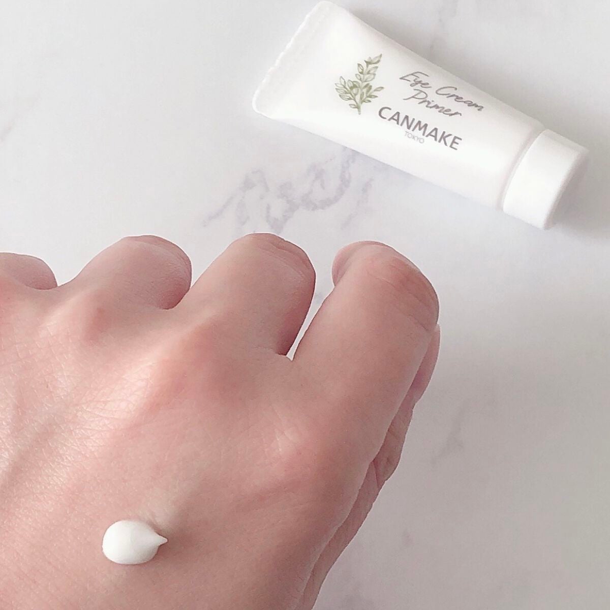 アイクリームプライマー/キャンメイク/アイシャドウベースを使ったクチコミ(2枚目)