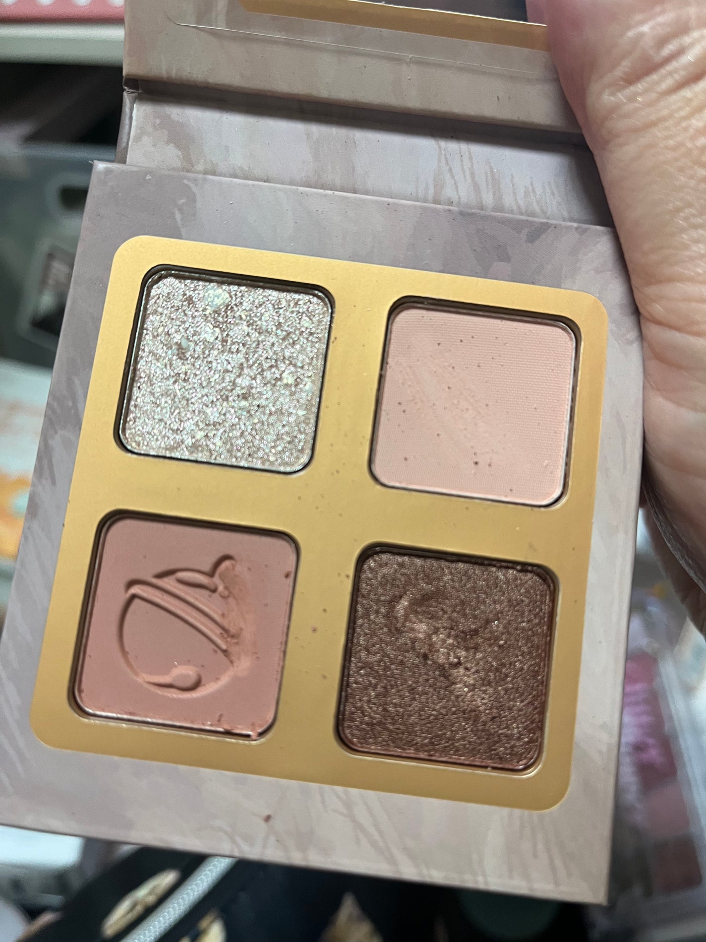 Venus Marble アイシャドウキャットシリーズ/Venus Marble/アイシャドウパレットを使ったクチコミ(4枚目)