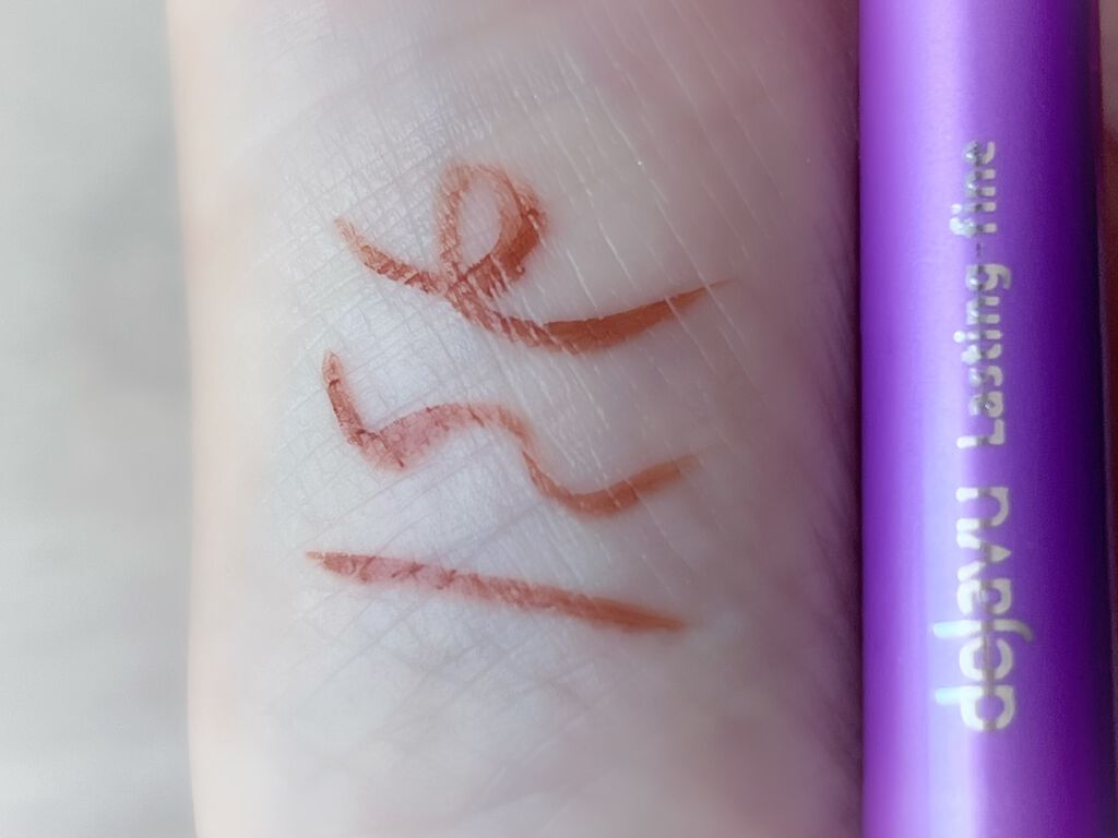 「密着アイライナー」ショート筆リキッド/デジャヴュ/リキッドアイライナーを使ったクチコミ(2枚目)