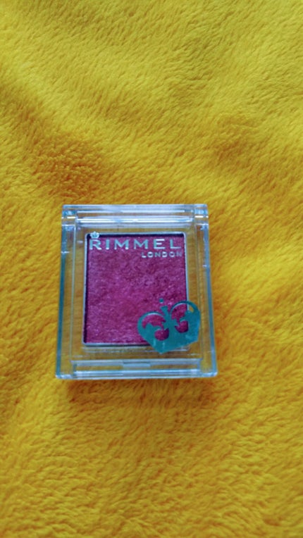 プリズム パウダーアイカラー/リンメル ロンドン/単色アイシャドウを使ったクチコミ(3枚目)