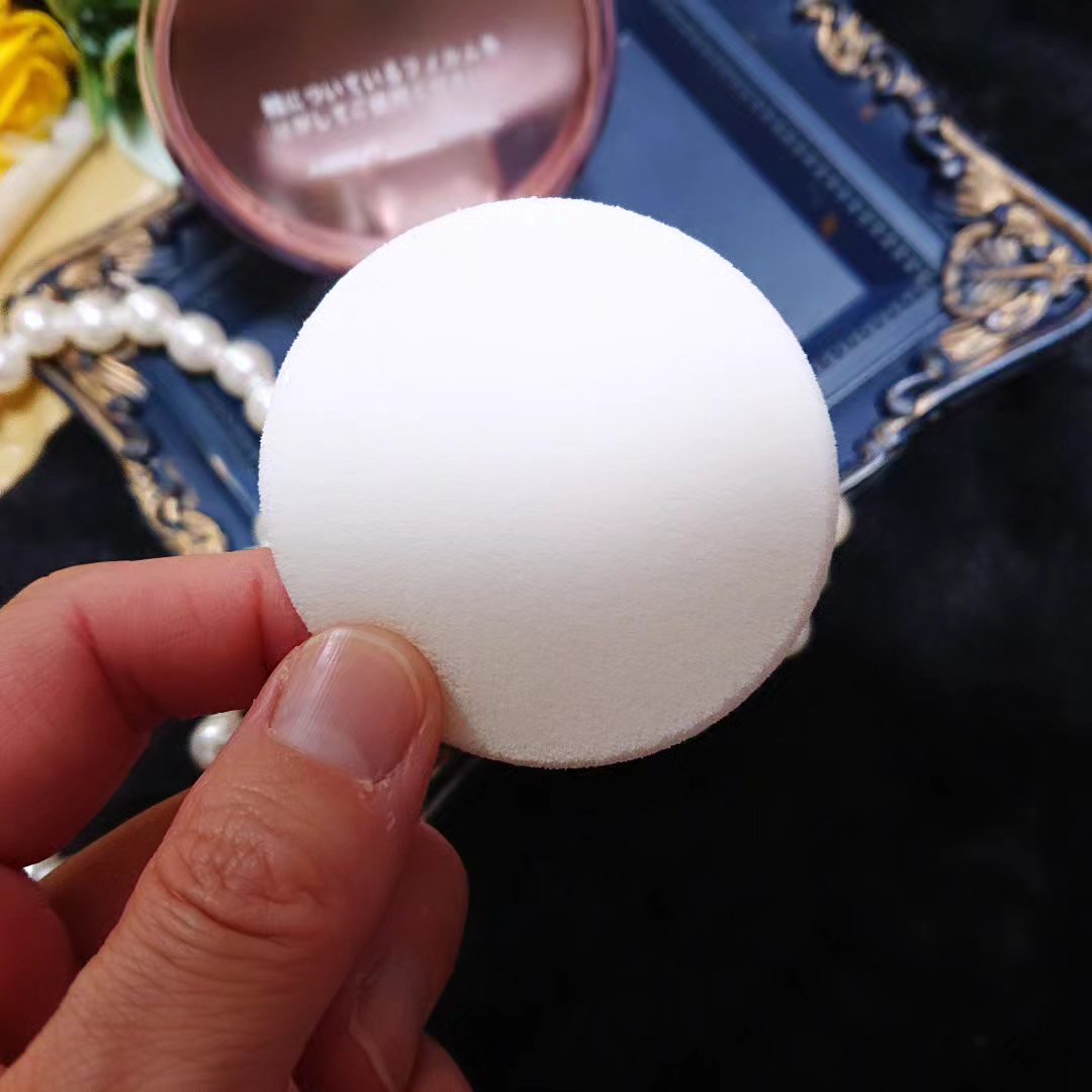 ザ・ブラーパウダーパクト/ABOUT TONE/プレストパウダーを使ったクチコミ（3枚目）