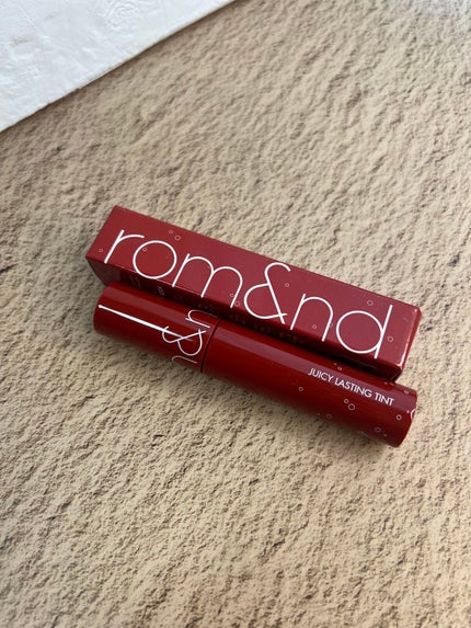 ジューシーラスティングティント/rom&nd/リップティントを使ったクチコミ(1枚目)