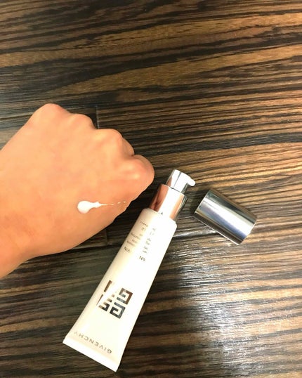 ブラン ディヴァン UV シールド/GIVENCHY/化粧下地を使ったクチコミ(3枚目)