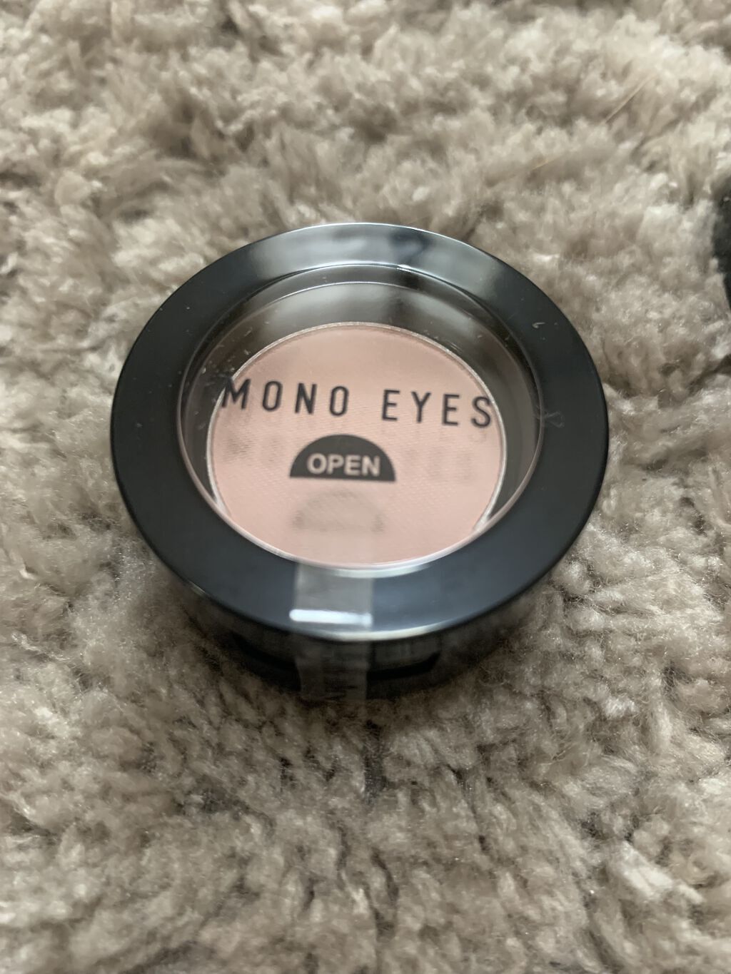 モノアイズ アイシャドウ/ARITAUM/単色アイシャドウを使ったクチコミ（3枚目）