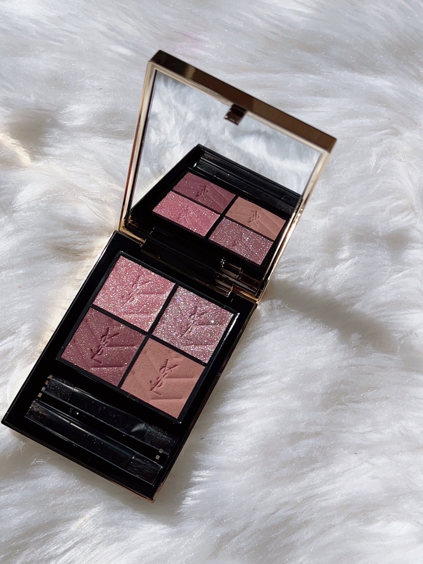 クチュール ミニ クラッチ/YVES SAINT LAURENT BEAUTE/アイシャドウパレットを使ったクチコミ(4枚目)