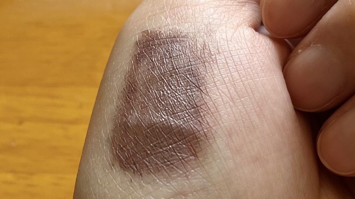 カラーリングアイブロウ 11 ダスティモーヴ/ヘビーローテーション/眉マスカラを使ったクチコミ（3枚目）