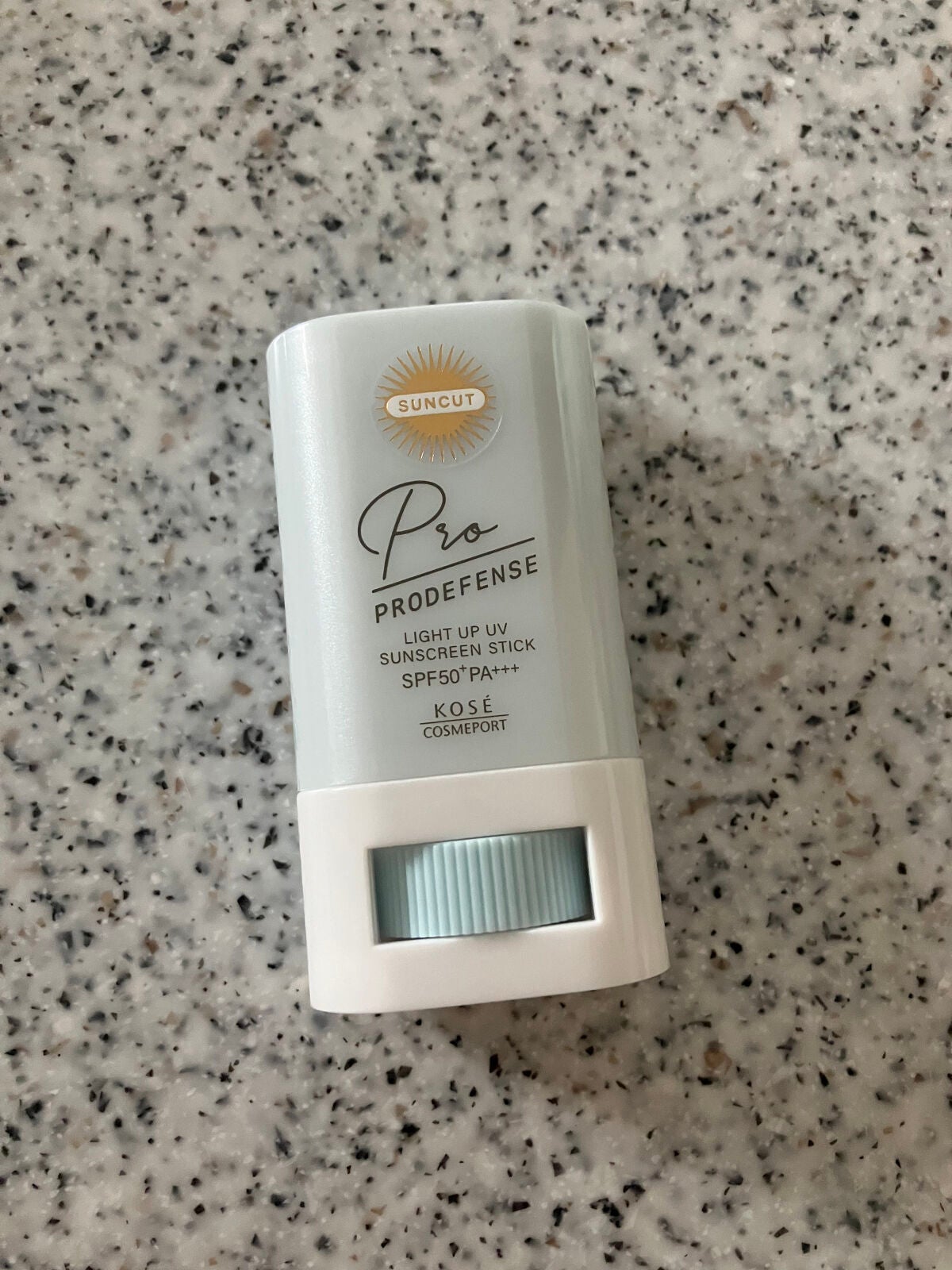 プロディフェンス ライトアップUV スティック/サンカット®/日焼け止めスティックを使ったクチコミ(1枚目)