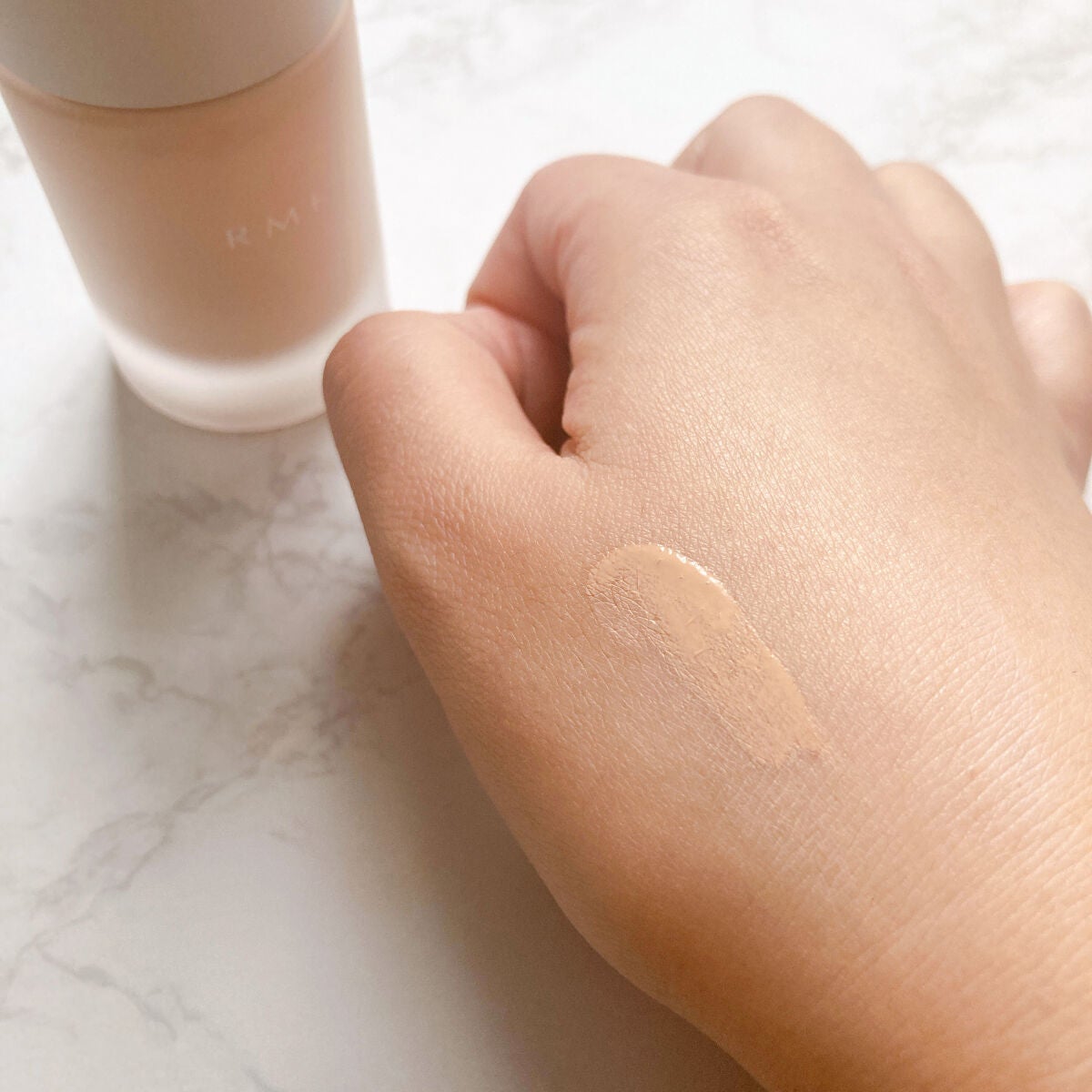 RMK リクイドファンデーション フローレスカバレッジ/RMK/リキッドファンデーションを使ったクチコミ(2枚目)