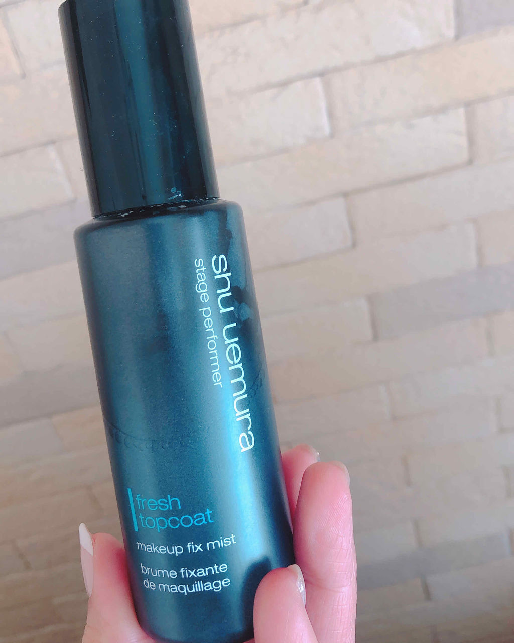 shu uemura ステージ パフォーマー フレッシュ トップコートのクチコミ「化粧崩れしやすい人にはおすすめ
メイク前に使用
使う前によく振ってからの方がいいみたいです
私.....」（1枚目）