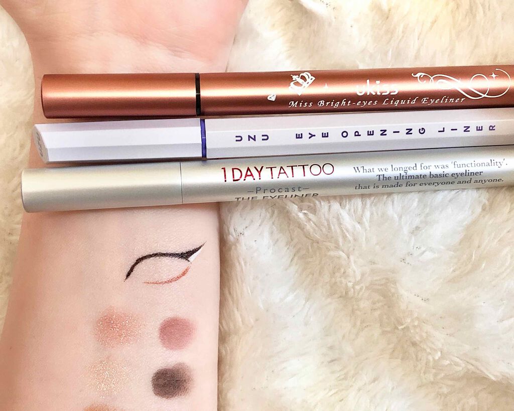 ukiss ミスブライトアイズリキッドアイライナーのクチコミ「中国コスメ取扱店、パンダホリック様で購入しました🐼

ukiss カラーライナー #桃色(筆ペ.....」（3枚目）