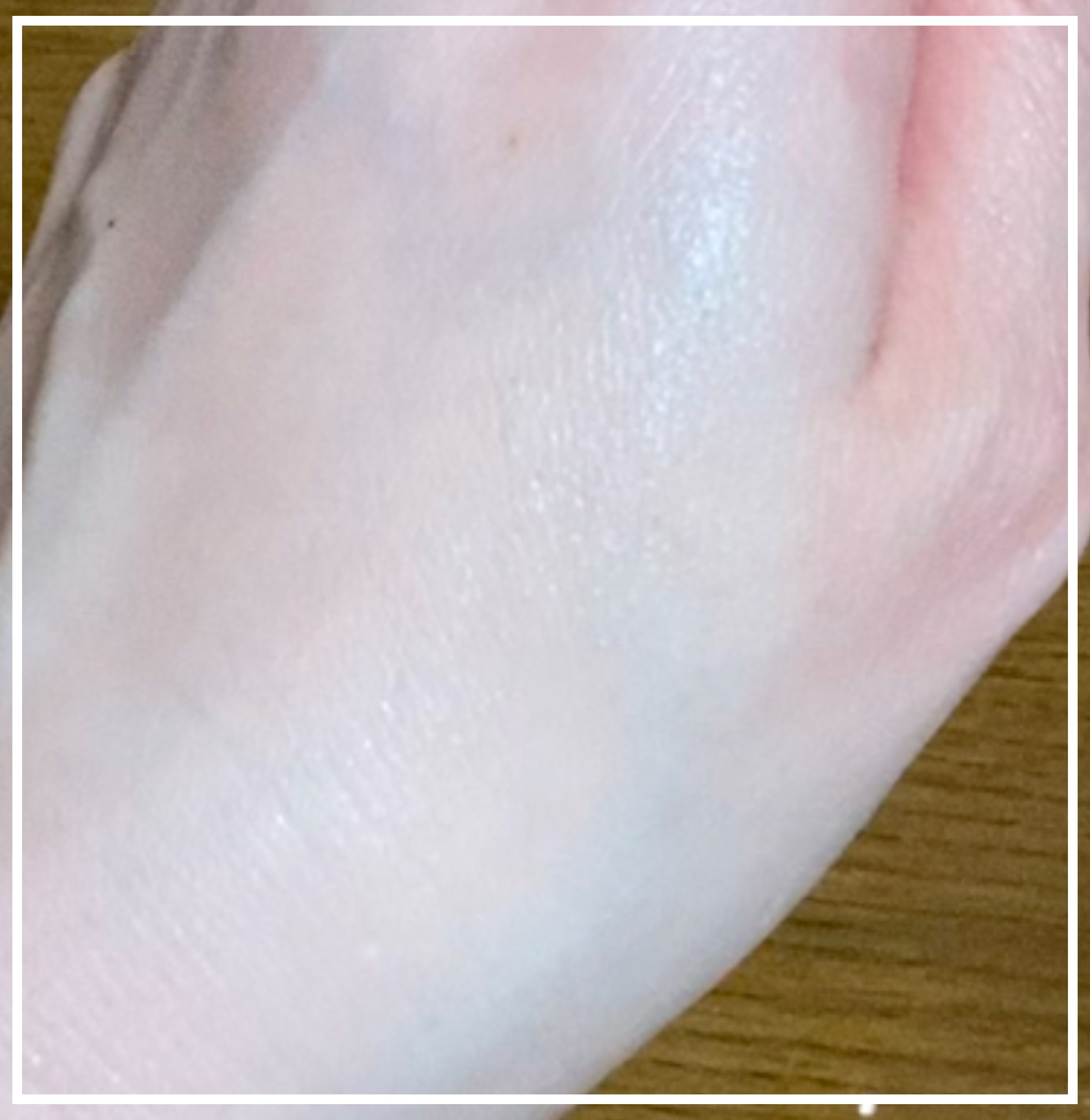 Kirei&co. 薬用VCホワイトローション のクチコミ「Kirei&co.
薬用VC ホワイト*1 ローション 
────────────
メラニンの.....」（3枚目）