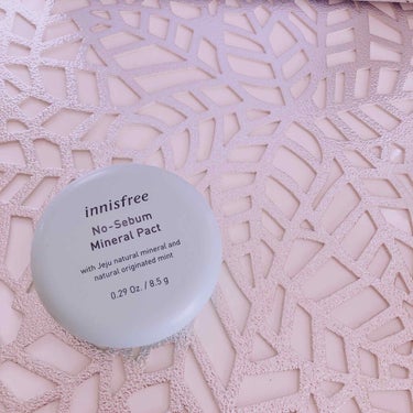 innisfree ノーセバム ミネラルパクト Nのクチコミ「テカリ知らずのサラサラ肌に！
innisfree ノーセバム ミネラルパクト N

こちらのパ.....」（1枚目）