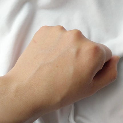 mae on LIPS 「こちらのハンドクリームめちゃくちゃおしゃれ!3つ並べると牛のデ..」(6枚目)