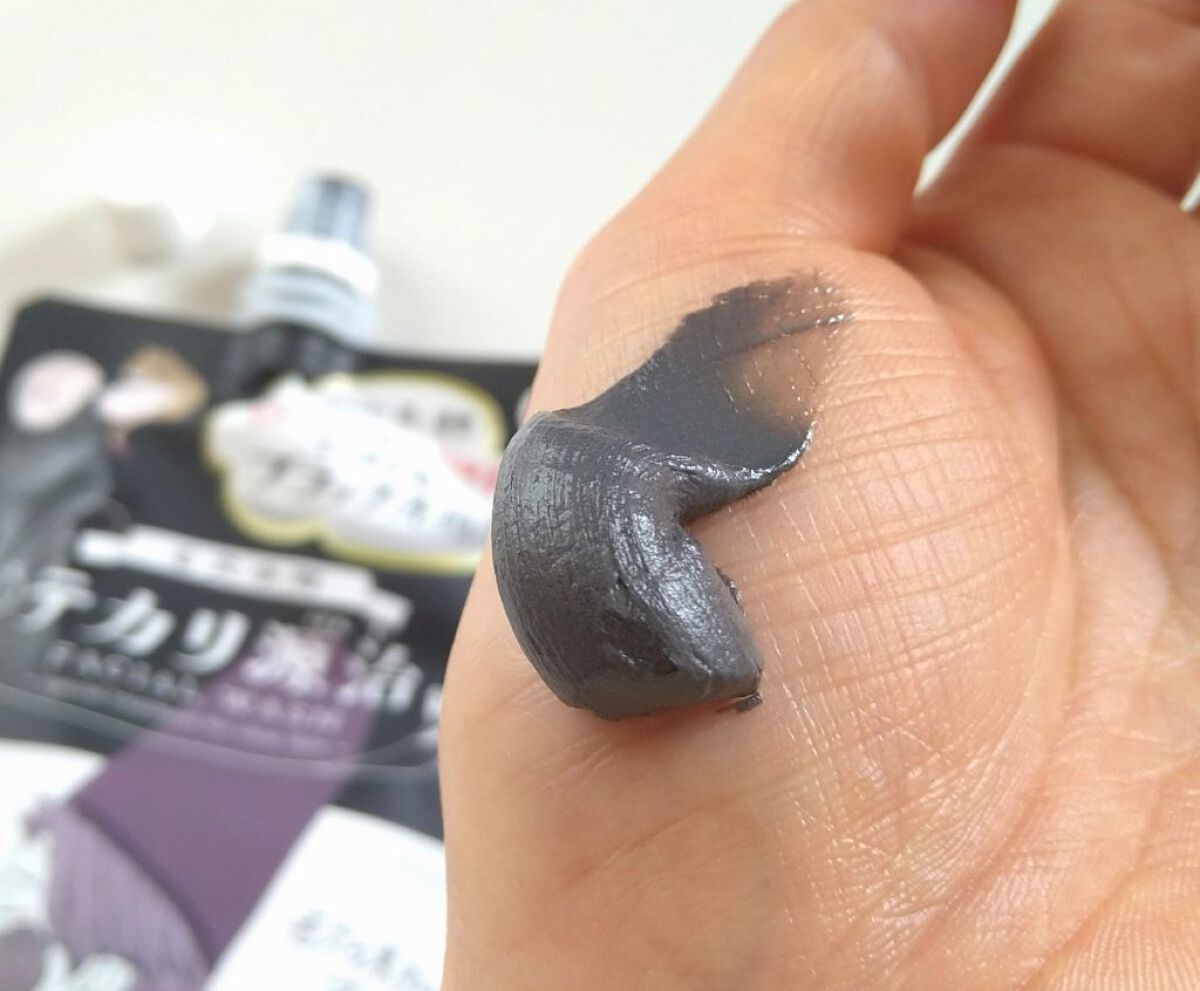 毛穴小町 テカリ源治 もちもちブラック洗顔/クリアターン/洗顔フォームを使ったクチコミ（2枚目）