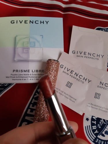 ローズ・パーフェクト/GIVENCHY/リップケア・リップクリームを使ったクチコミ（2枚目）