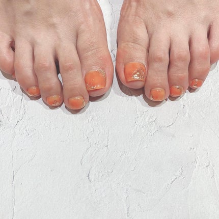 kanna on LIPS 「・・・テラコッタでニュアンスフット🦶🧡こちらもフォトウエディン..」(4枚目)