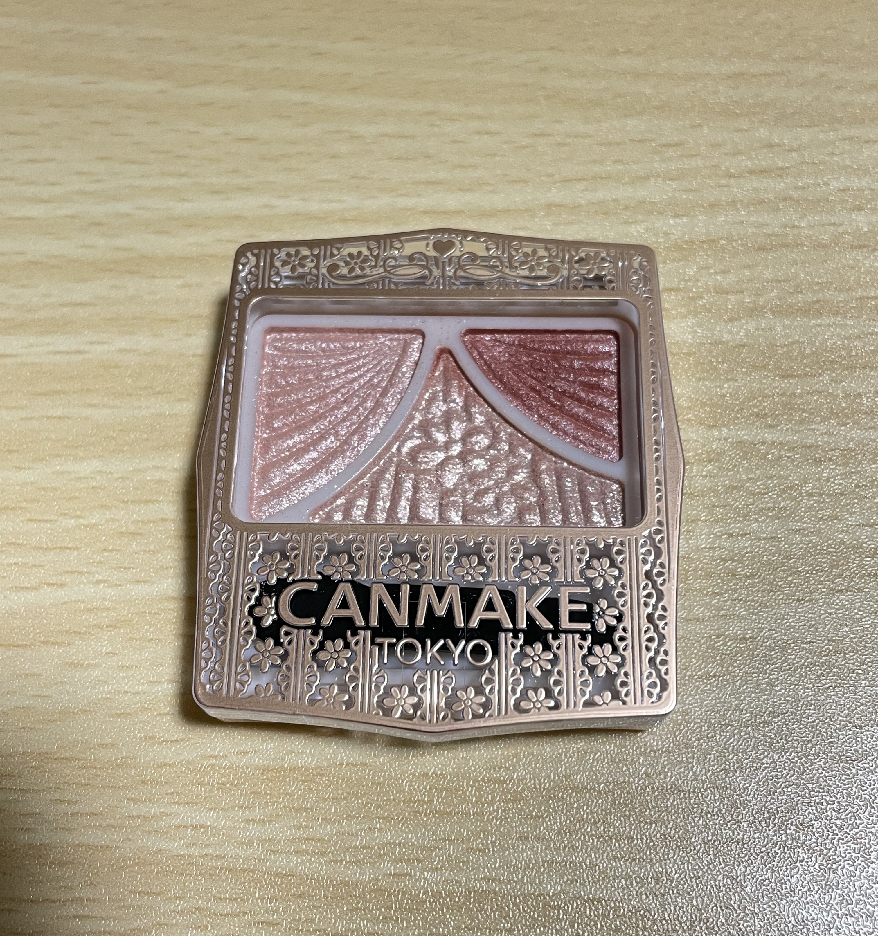 ジューシーピュアアイズ/キャンメイク/アイシャドウパレットを使ったクチコミ（1枚目）