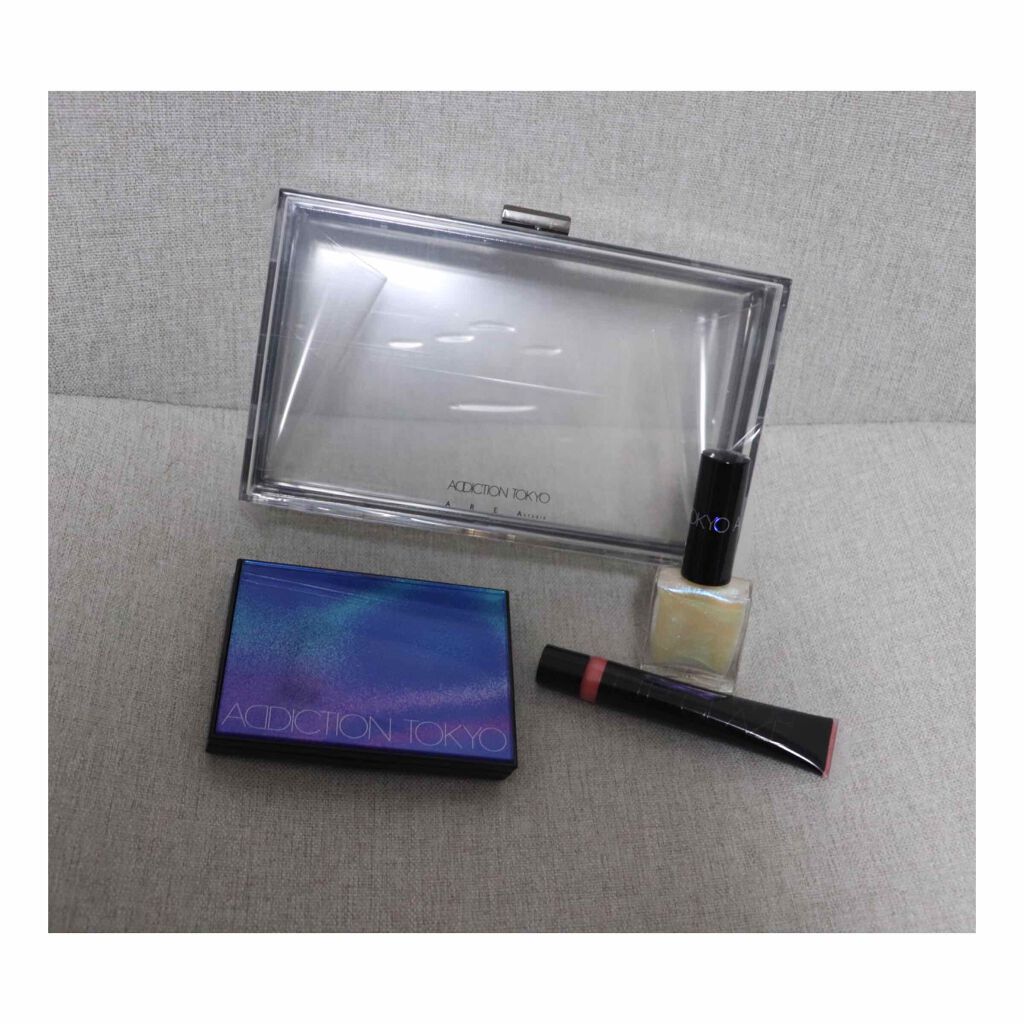 ホリデー アディクション “イリディセント ユーフォリア”/ADDICTION/メイクアップキットを使ったクチコミ（2枚目）