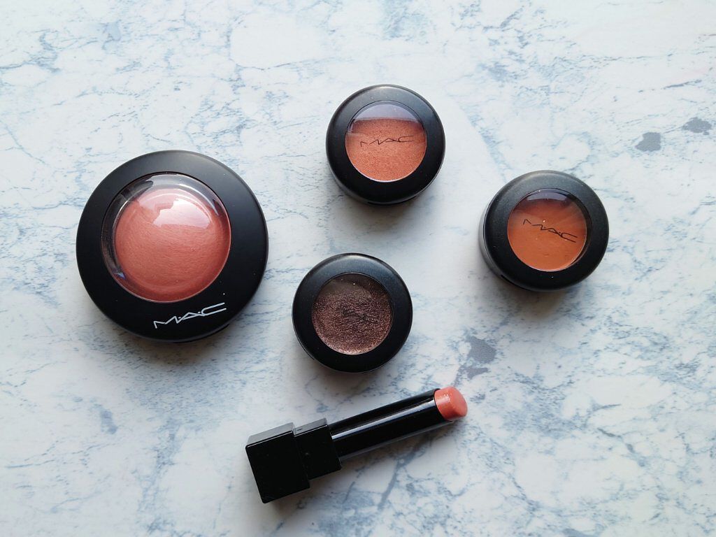 スモール アイシャドウ サスピシャスリー スウィート/M・A・C/単色アイシャドウを使ったクチコミ（3枚目）