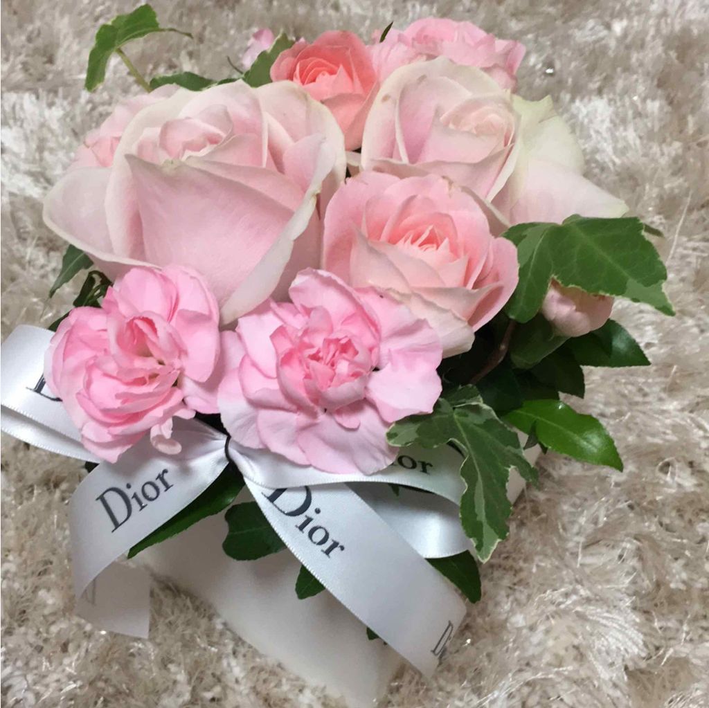プレステージ ラ ローション Diorの効果に関する口コミ Dior さまからお花のプレゼントが By かぽ 混合肌 30代後半 Lips