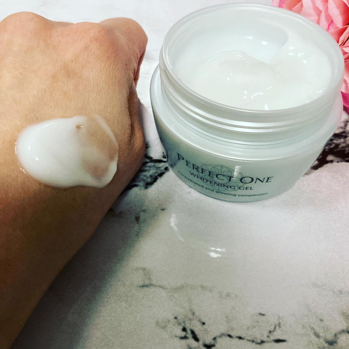 パーフェクトワン 薬用ホワイトニングジェル/パーフェクトワン/オールインワン化粧品を使ったクチコミ(5枚目)