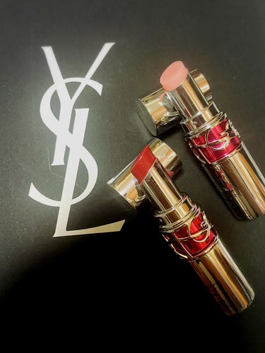 ⁡
⁡
Yves saint Laurent 
ルージュ ヴォリュプテ
キャンディグレーズ💋
⁡
⁡
これ一本でぷるっぷるの唇に
なれるの🥺グロスいらず！
ほんと可愛い。
これはモテる。
⁡
⁡
ケア用
