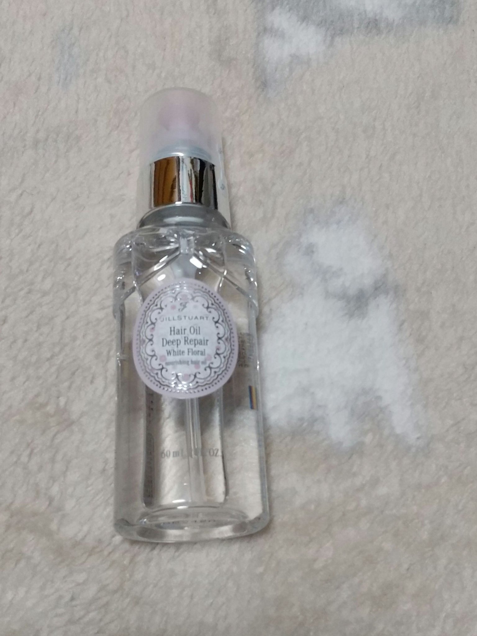 JILL STUART ジルスチュアート ホワイトフローラル ヘアオイル ディープリペアのクチコミ「【使った商品】ジルスチュアート ホワイトフローラル 
                    .....」（1枚目）