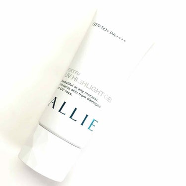 ‪🎀ALLIE エクストラUV ハイライトジェル

カネボウ化粧品様よりプレゼントで頂きました。

【PRポイント】
♥SPF50+PA++++で高いUVカット効果
♥グリーンの色味でトーンアップ効果
