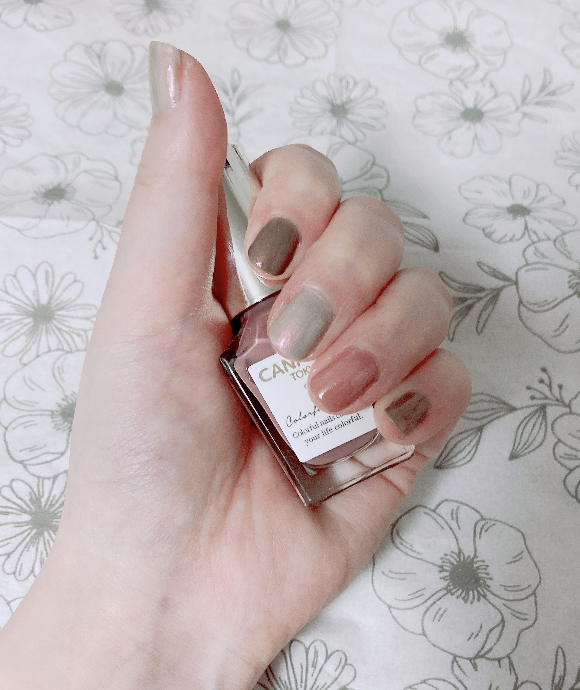 カラフルネイルズ/キャンメイク/マニキュアを使ったクチコミ（1枚目）