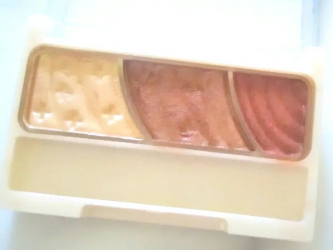 トーンアップアイシャドウ/CEZANNE/アイシャドウパレットを使ったクチコミ(2枚目)