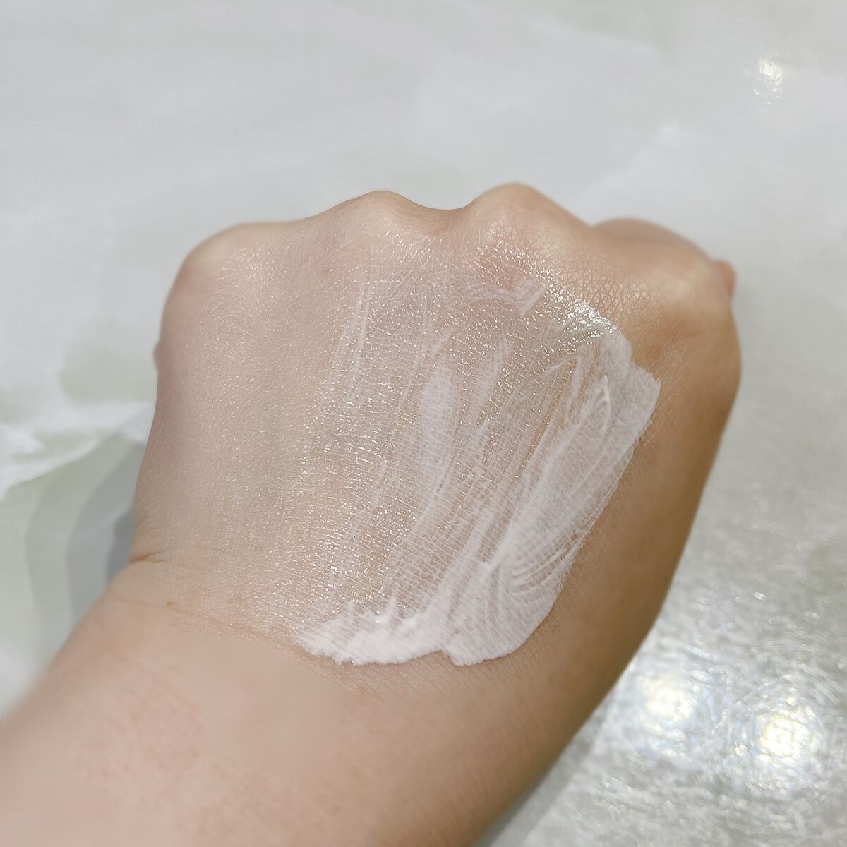 ビューティーチャージプレミアム 瞬間つや美肌 無香料/アトリックス/ハンドクリームを使ったクチコミ（3枚目）