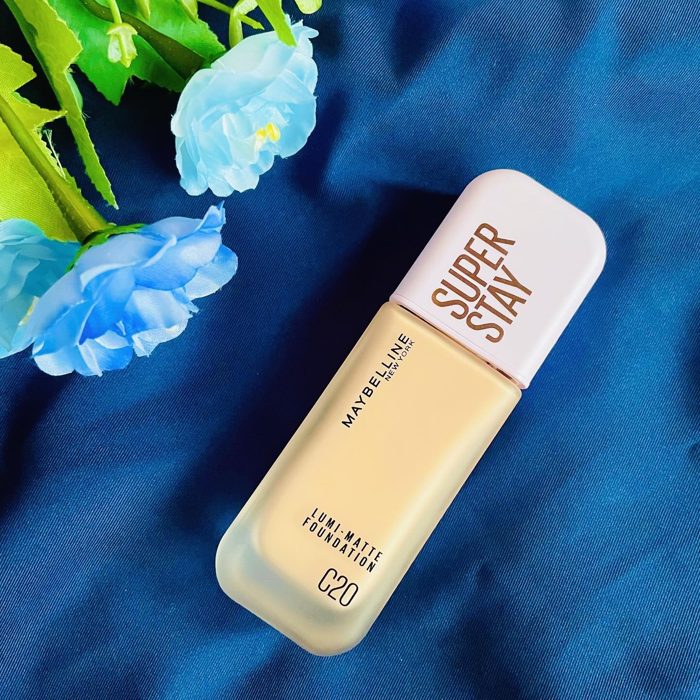 こんにちは♪

【MAYBELLINE メイベリン】
✔︎SPステイ ルミマット リキッド ファンデ
ーション SPF12,PA+++ 

メイベリンから新発売されたリキッドファ
ンデーション♡

6種の保湿成分*が配合されていて、少量で
