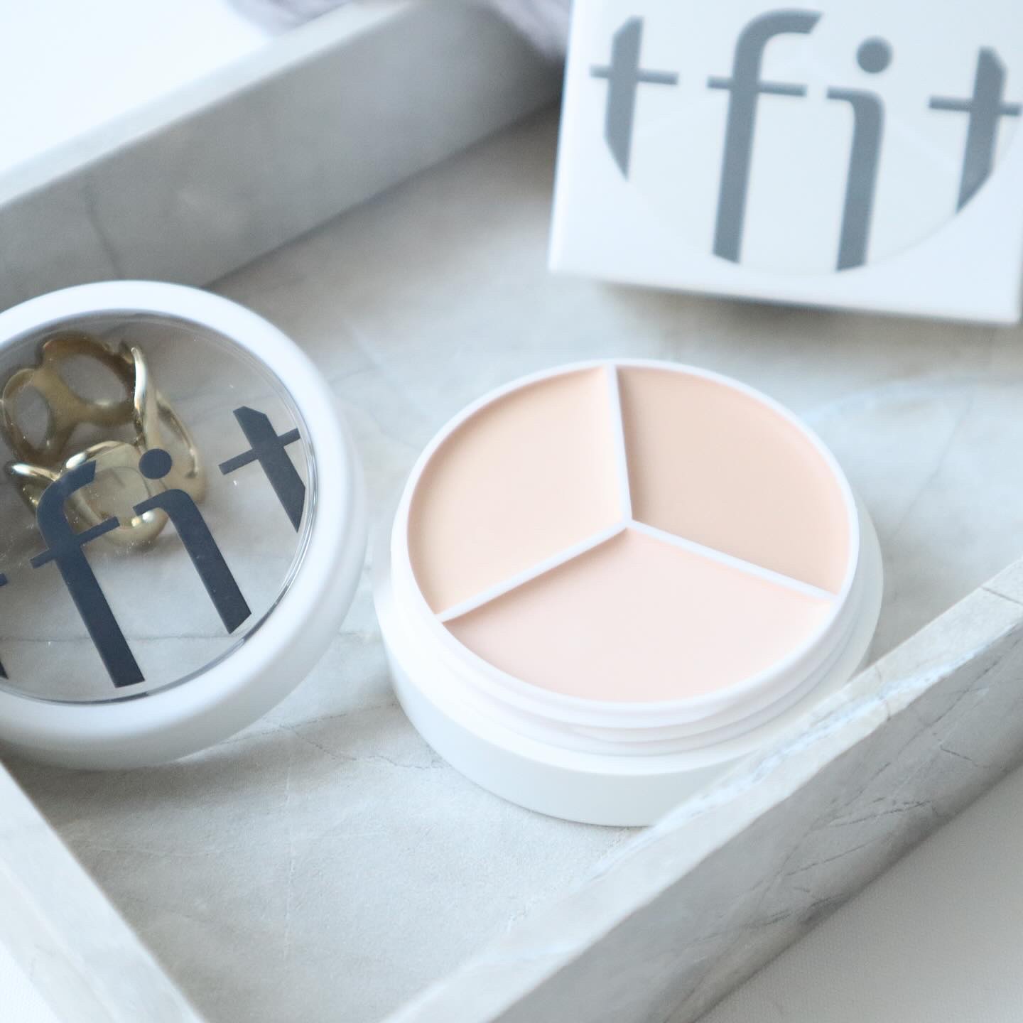 カバーアッププロコンシーラー/TFIT/パレットコンシーラーを使ったクチコミ（2枚目）