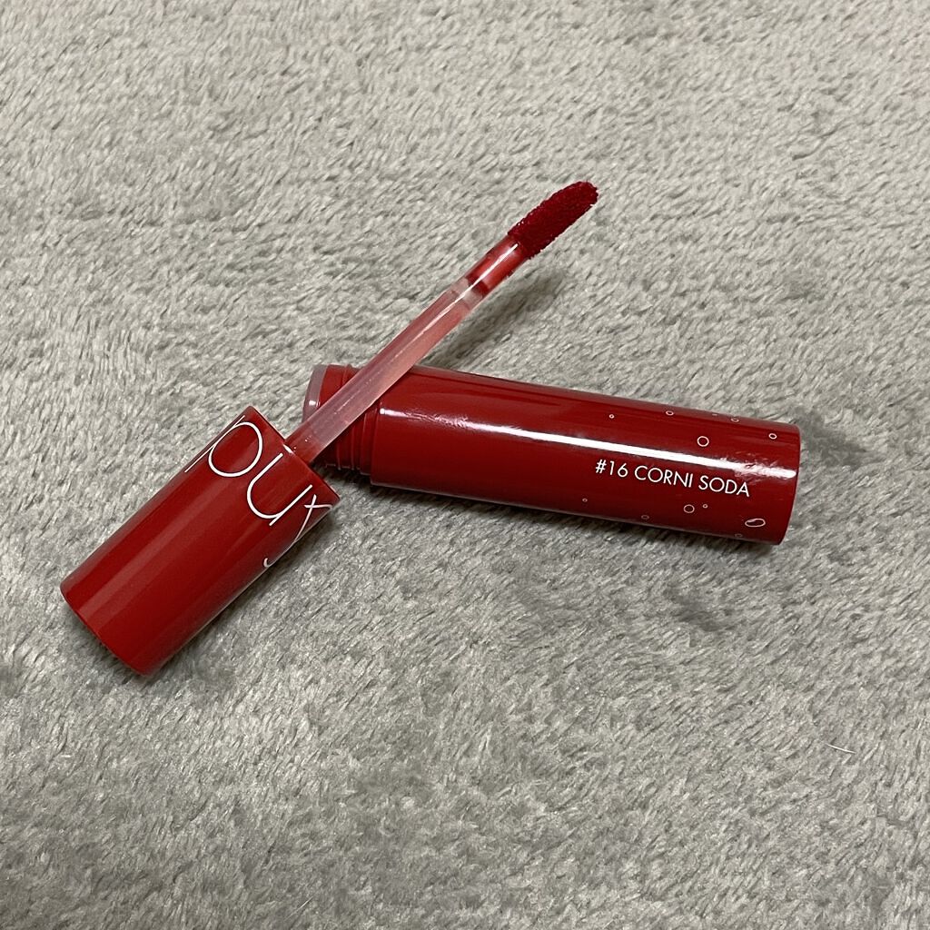 ジューシーラスティングティント/rom&nd/リップティントを使ったクチコミ（2枚目）