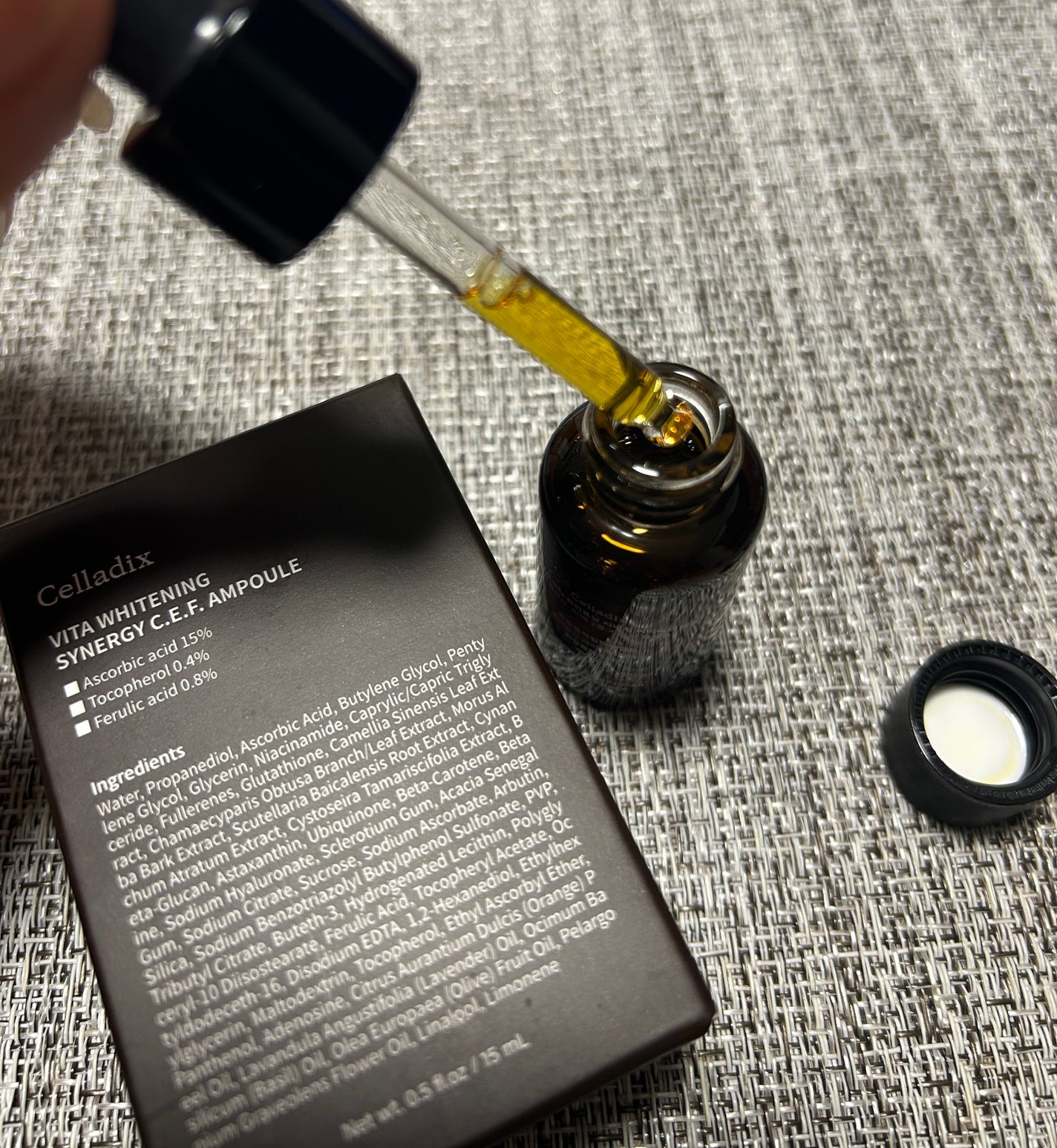 ビタホワイトニングシナジーC.E.F.アンプル/Celladix/美容液を使ったクチコミ(2枚目)
