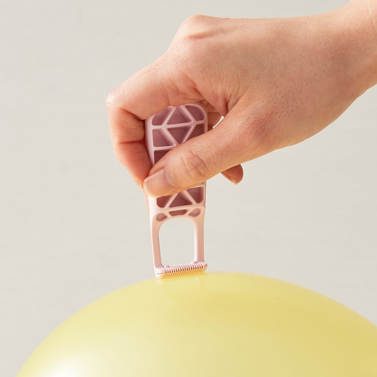 KTM-2BW FEMINICARE 2本入 貝印