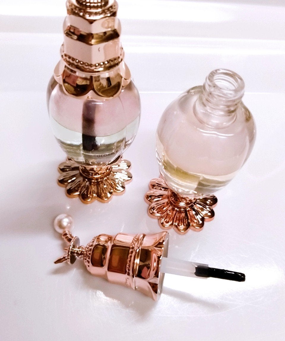 女王のカメオネイルカラー/COLORROSE/マニキュアを使ったクチコミ(3枚目)