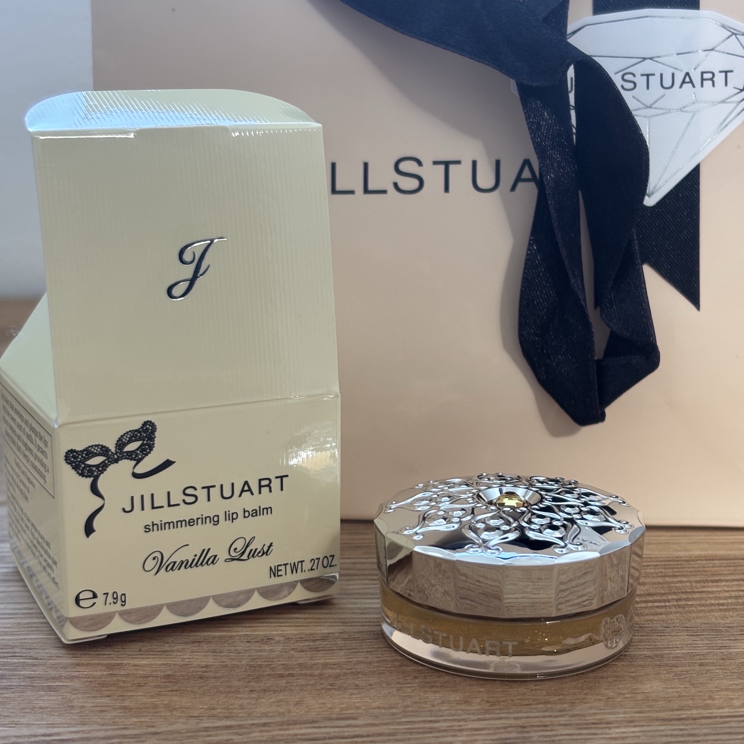 ジルスチュアート ヴァニラ ラスト シマリングリップバーム/JILL STUART/リップバームを使ったクチコミ（1枚目）