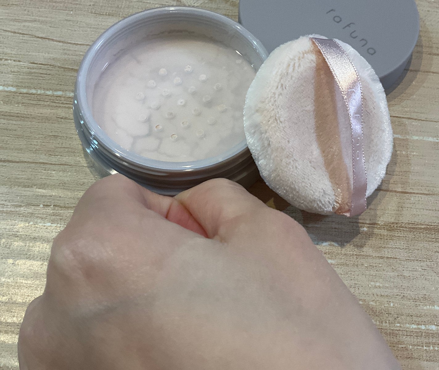 ホワイトニングシアルースパウダー/rafuna/ルースパウダーを使ったクチコミ(1枚目)